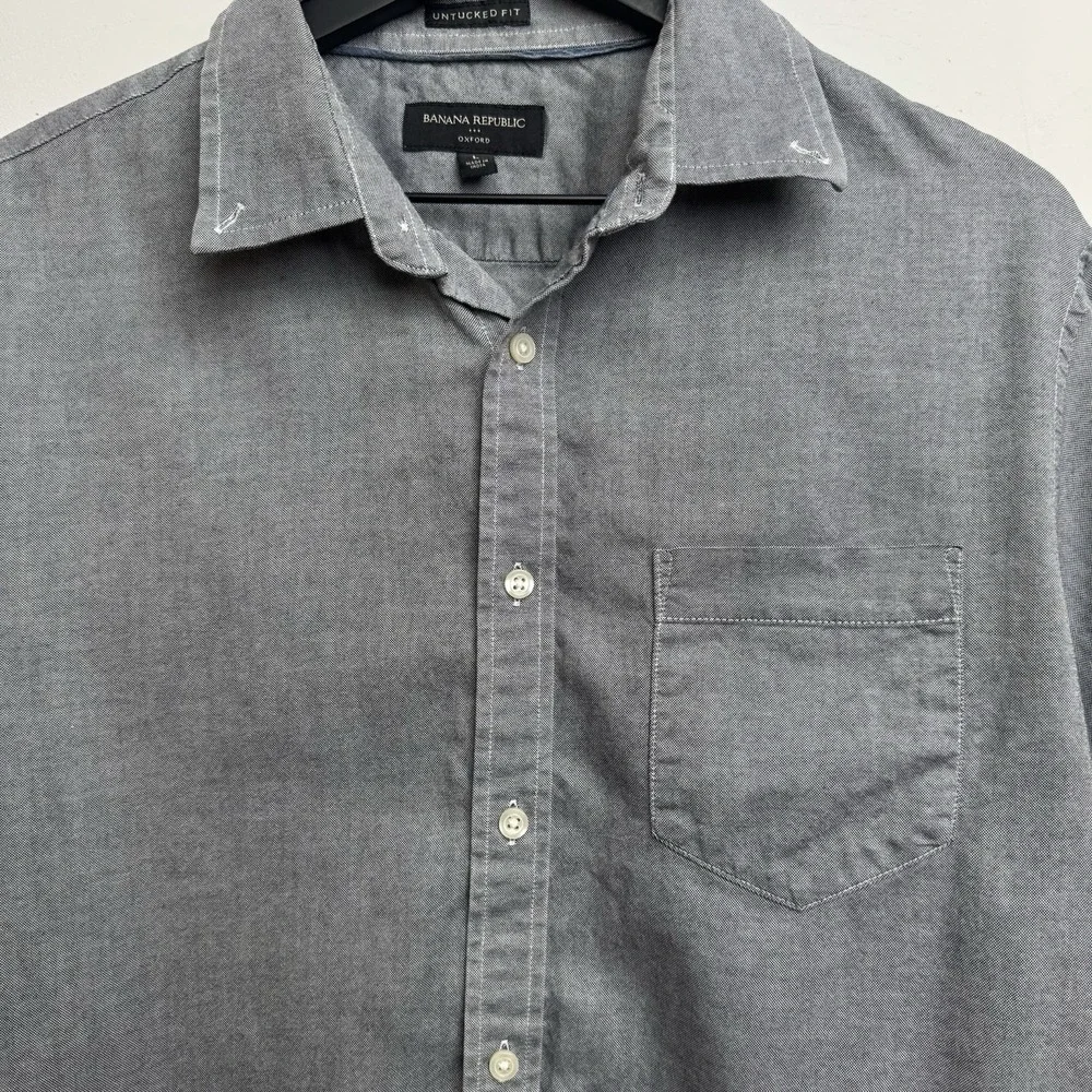 Banana Republic Gray L Oxford Dress Shirt Cotton Untucked Button-Up Preppy Men's